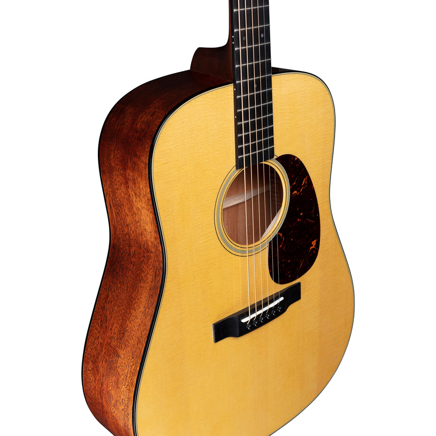 Martin D-18 – inkludierter Hardcase 1