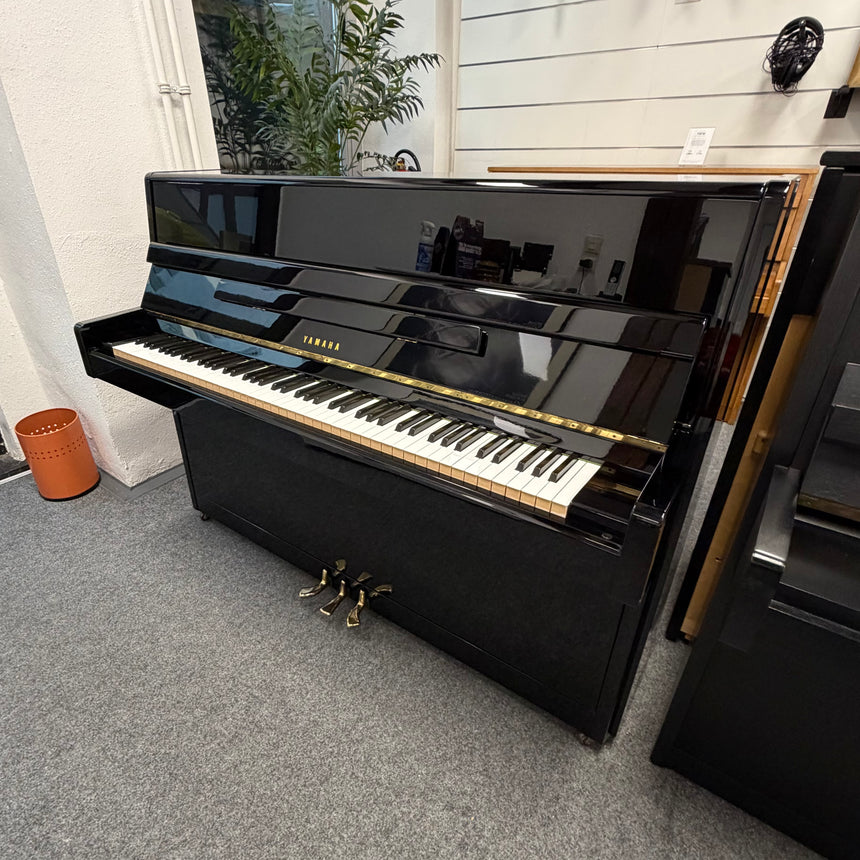 Yamaha Klavier P 2 Occasion – schwarz poliert, Bj. 1975, Made in Japan (gebraucht)