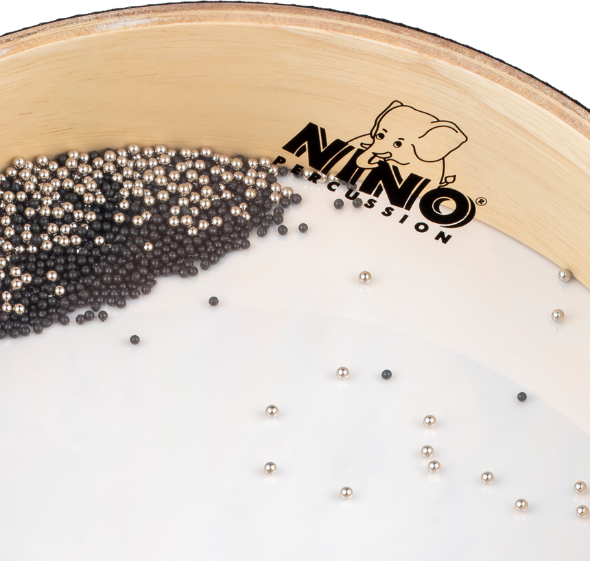 Sea Drum NINO Percussion NINO34 de 10 pouces, bois naturel – détail des billes métalliques