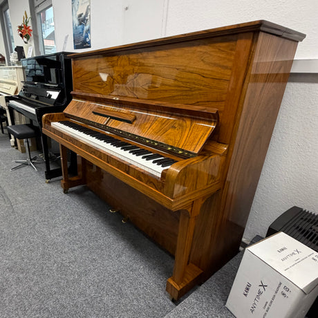 STEINWAY & SONS Klavier Mod. V-125 Wurzelnussbaum Occasion Bj. 1945 Generalüberholt (gebraucht) - Musik-Ebert Gmbh