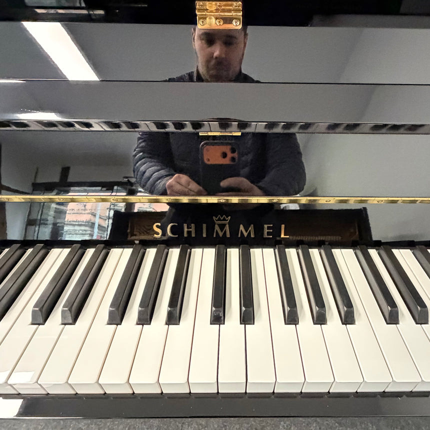 SCHIMMEL Klavier 116S schwarz poliert Occasion Bj. 1998, sehr guter Zustand (gebraucht) - Musik-Ebert Gmbh