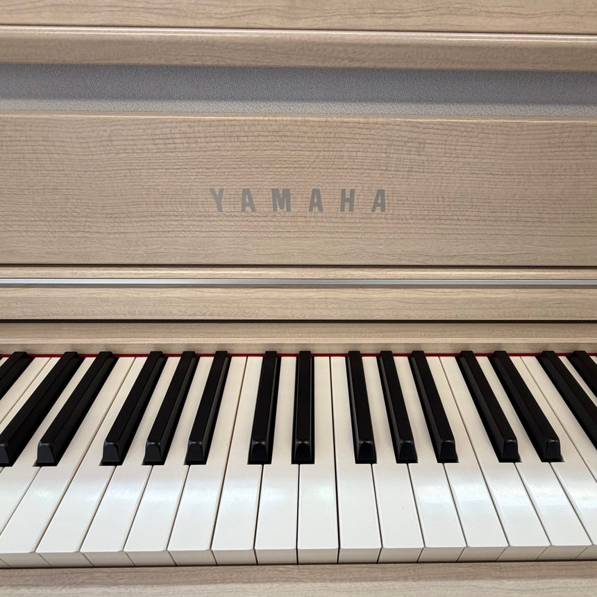 Yamaha E - Piano CLP - 675 white ash Occasion, sehr guter Zustand Bj. 2020 (gebraucht) - Musik-Ebert Gmbh