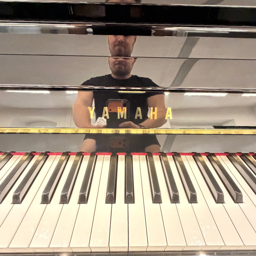 Yamaha Klavier PX 124 G schwarz poliert Occasion, Bj. 2004, Bestzustand made in England das europäische Yamaha Klavier (gebraucht)