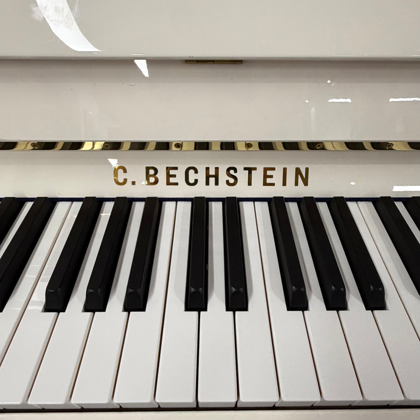 C. Bechstein Klavier A 2 Occasion – weiß poliert, mit Vario-System, Bj. 2019, neuwertig (gebraucht)