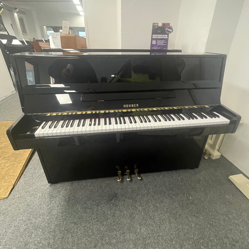 HOHNER Klavier 106 Occasion schwarz poliert Bj. 1992, guter Zustand (gebraucht) - Musik-Ebert Gmbh