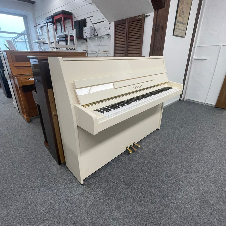 Yamaha Klavier P 112 weiß poliert Occasion sehr guter Zustand, Bj 1998 - schöner Klang, super Spielart (gebraucht) + Klavierbank 🌟🎹