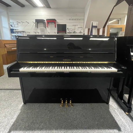 Yamaha Klavier P 2 schwarz poliert Occasion sehr guter Zustand Bj. 1983 original made in Japan (gebraucht)