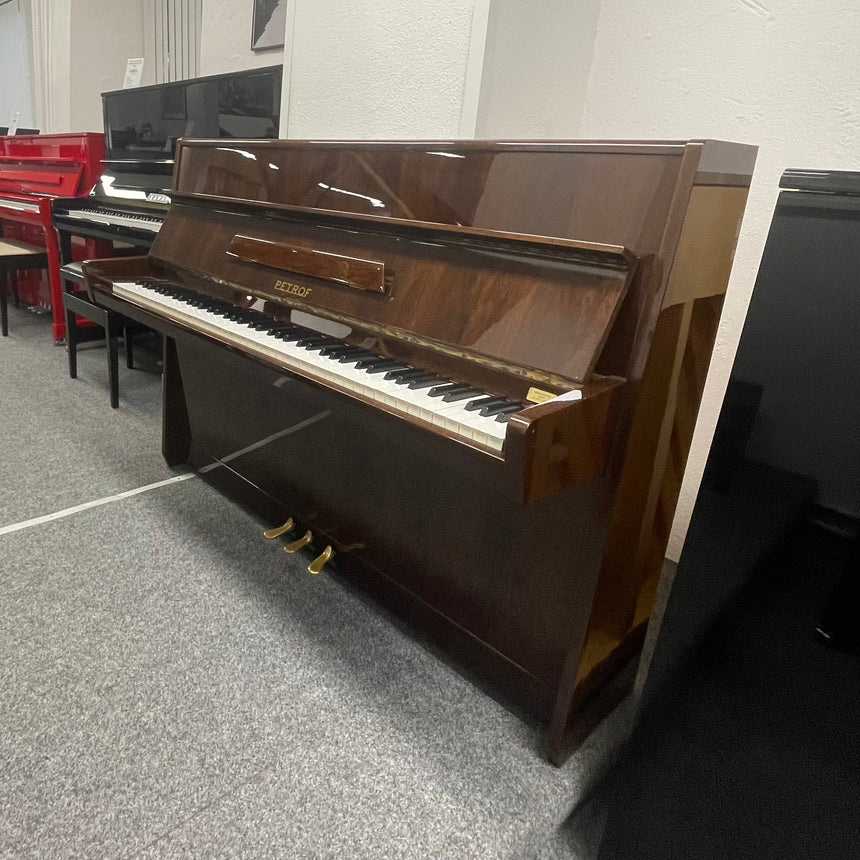 PETROF Klavier 108 M Nussbaum poliert Occasion Bj. 1980 (gebraucht)