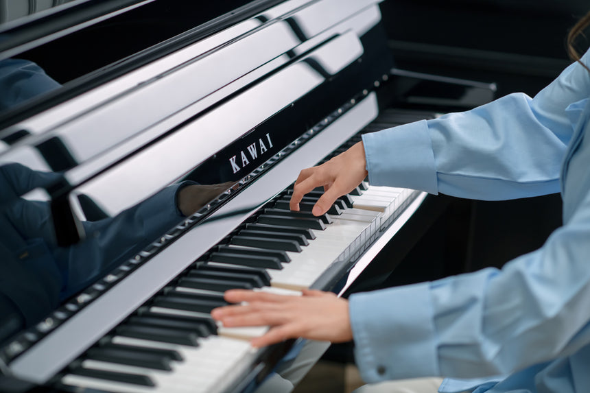 NEW Kawai Novus NV6 Hybrid Piano Schwarz poliert