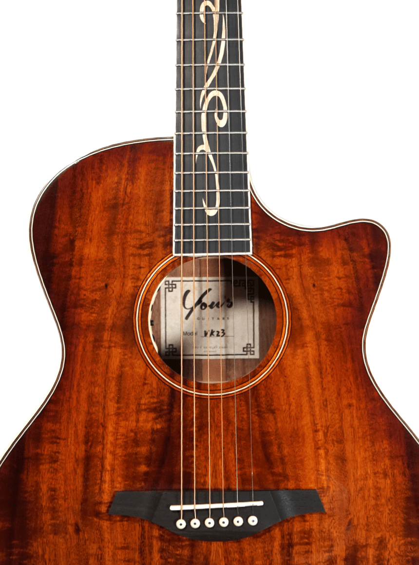 You's VK23E Koa Westerngitarre mit Tonabnehmer + Tasche - Musik-Ebert Gmbh