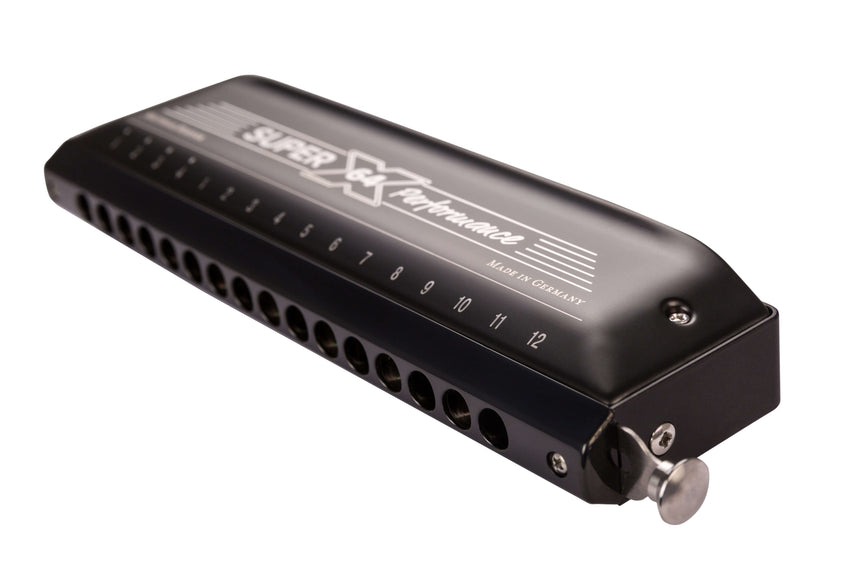 Harmonica Hohner Super 64X Performance noir – vue de trois quarts
