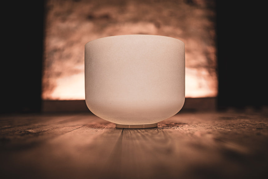 MEINL Sonic Energy CSB9A, weiß mattiert – in warmer Beleuchtung