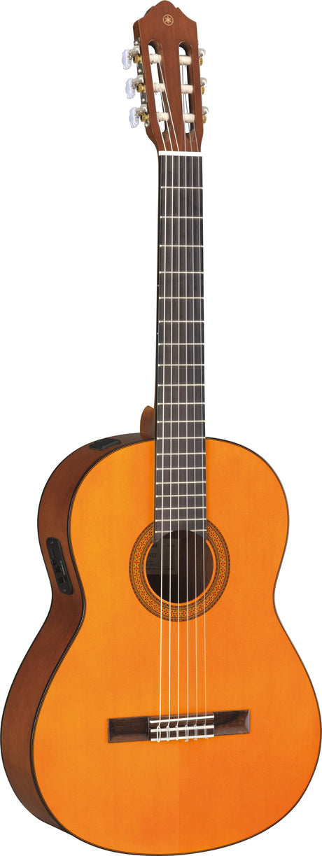 Yamaha CGX102, natural – three-quarter front view