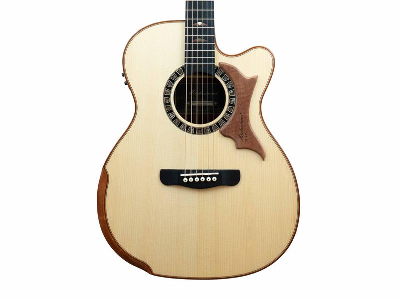 MERIDA Scar Senior – massive Fichtendecke mit Steg und Rosette