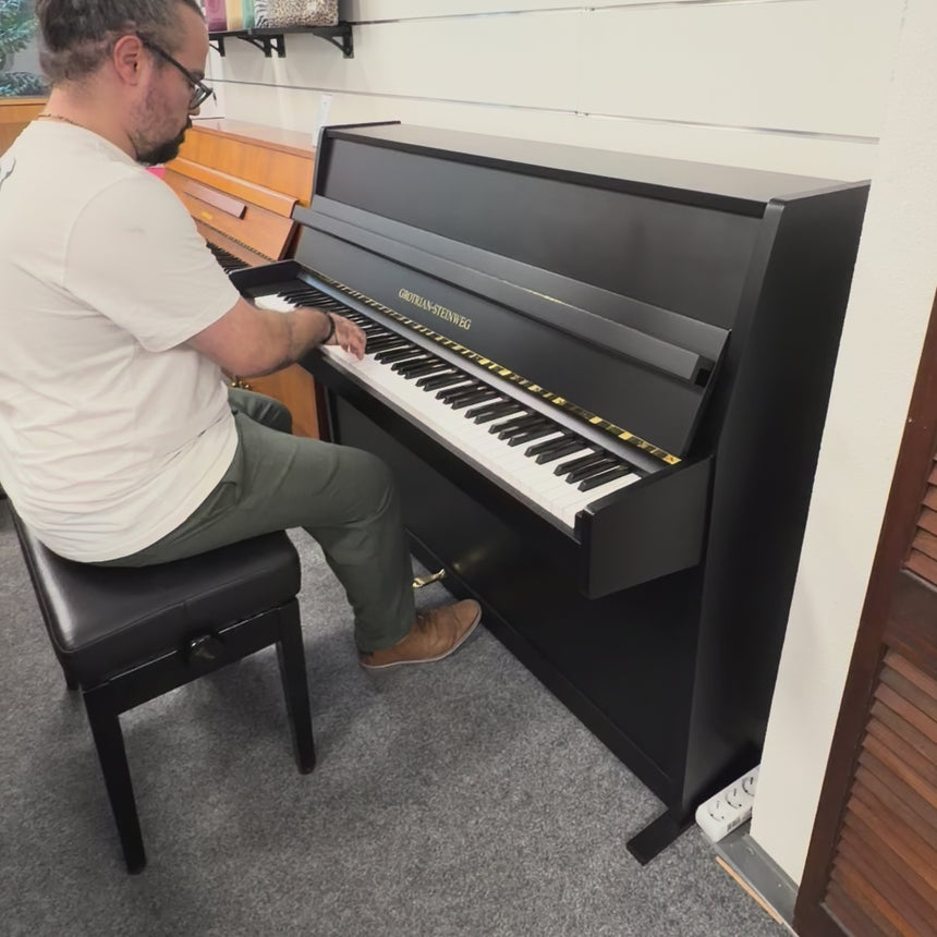 GROTRIAN-STEINWEG Klavier 110 Occasion schwarz matt Bj. 1973 – Bestzustand mit Renner Mechanik (gebraucht)