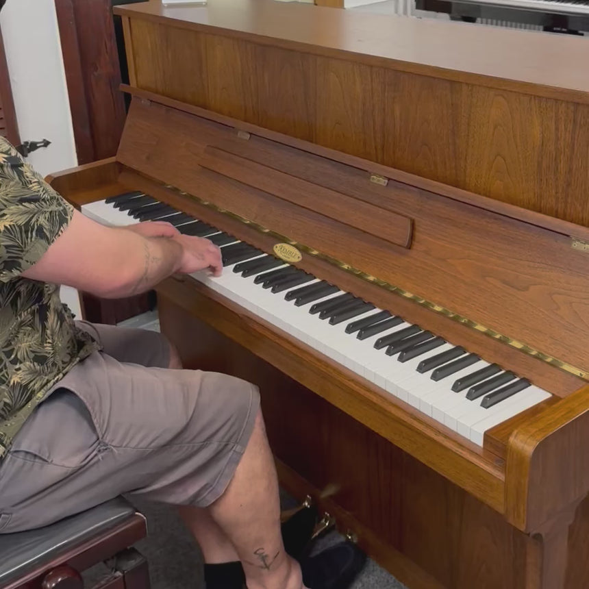 YAMAHA - Piano droit KEMBLE K 116, noyer, sam., d'occasion, année 1992, très bon état + banc de piano (d'occasion)