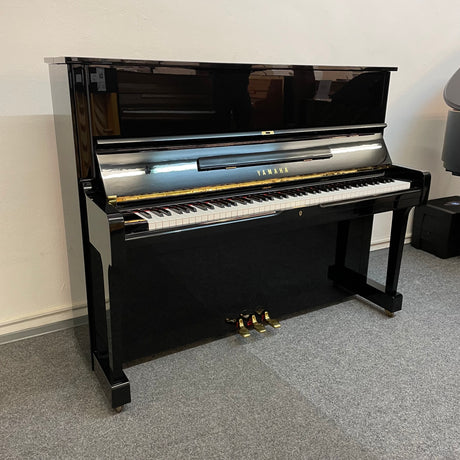 Yamaha U1 Klavier schwarz poliert (gebraucht) - Musik-Ebert Gmbh